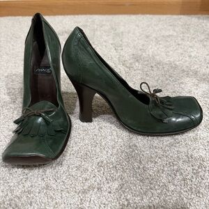 Vintage Shade Italy Square Toe Chunky Pumps